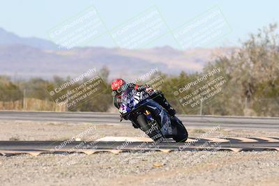 media/Dec-06-2025-CVMA (Sat) [[4a896cc04c]]/Race 4-Formula Middleweight/